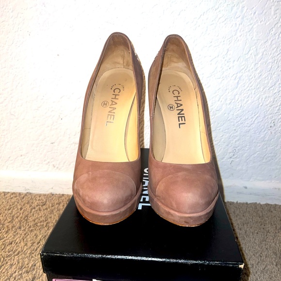 Chanel Heels - Picture 1 of 6